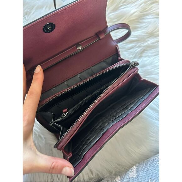 Simply Vera Vera Wang Ombre Red and Black Handbag wallet clutch - Picture 3 of 6